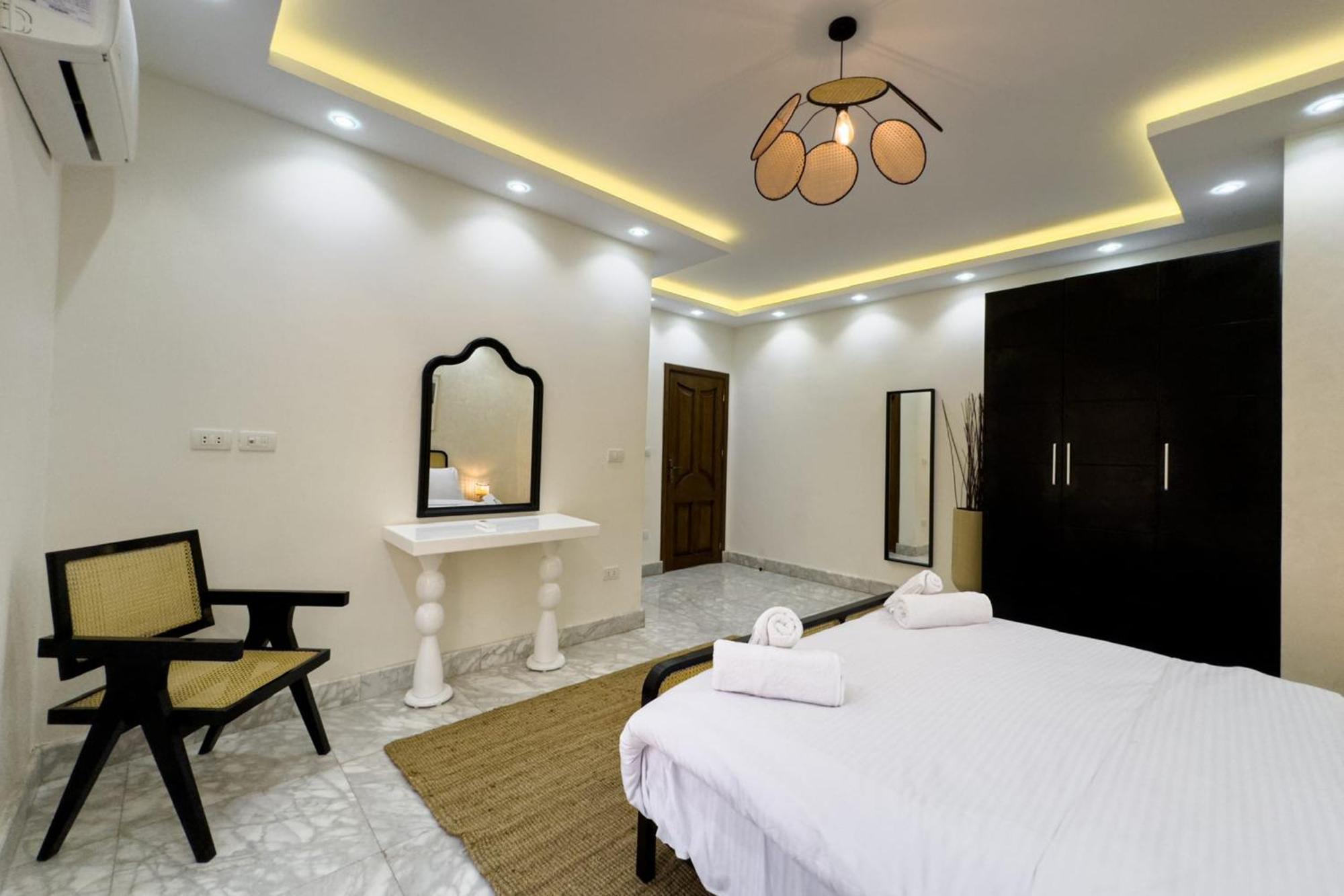 Comfy & Cozy 2bdr 15 Min From Cai Airport Apartment